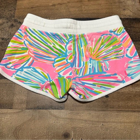 Lilly Pulitzer Chrissy Shorts - Shellabrate - Picture 3 of 5